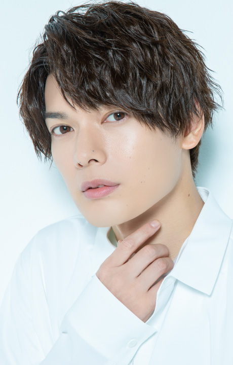 崎山つばさ